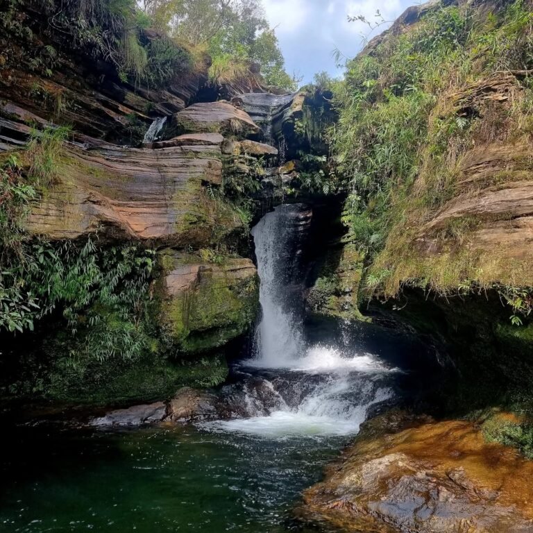 Cachoeira da Pedra Furada