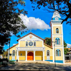 Fechada da Igreja de Nossa Senhora do carmo em Luminárias
