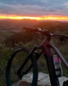Pôr do sol visto do Pico da Asa Delta em Luminárias