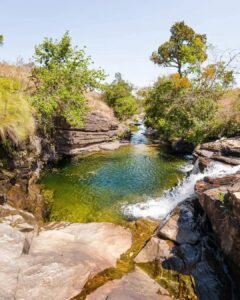 Cachoeira das Bromélias, em Luminárias, MG — piscina natural.