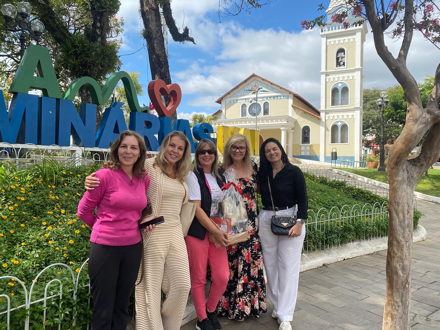 Luminárias recebe estudantes do UniBH em parceria com Le Cordon Bleu em projeto gastronômico e cultural 1 Estudantes do Le Cordon Bleu UniBH criam projeto gastronômico inspirado em Luminárias-MG após vivência cultural e imersão na cidade.