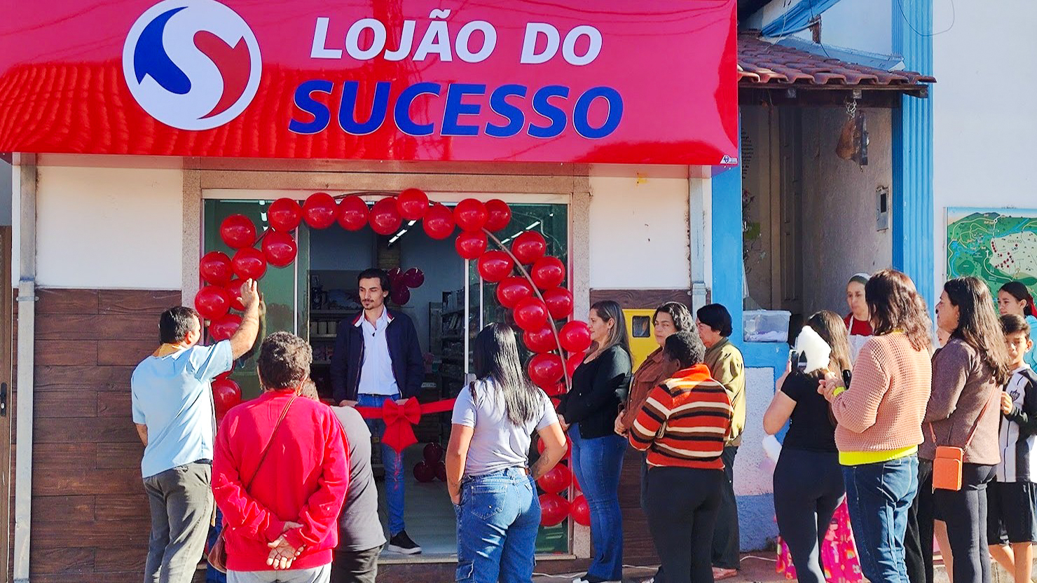 A inauguração reuniu clientes para conhecer a novidade
